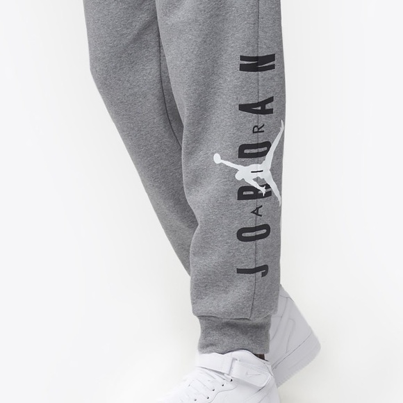 Jordan Other - NWT Jordan Jumpman Air Fleece Sweatpants Pants Gray Youth Size M 10-12